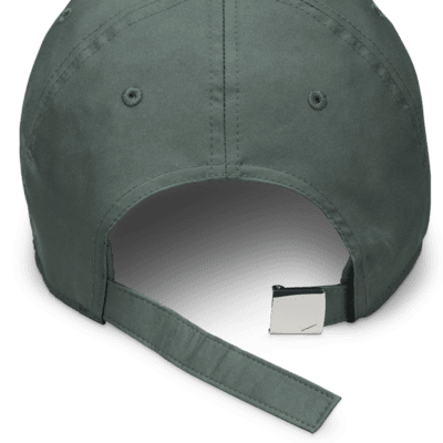 Nike Dri-FIT Club unstrukturierte Metall-Swoosh-Cap