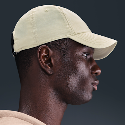 Casquette sans structure avec Swoosh métallique Nike Dri-FIT Club