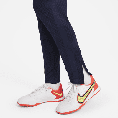 F.C. Barcelona Strike Older Kids' Nike Dri-FIT Football Pants. Nike UK