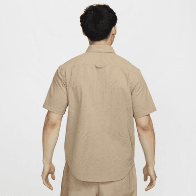 Nike Life Men's Short-Sleeve Seersucker Button-Down Shirt