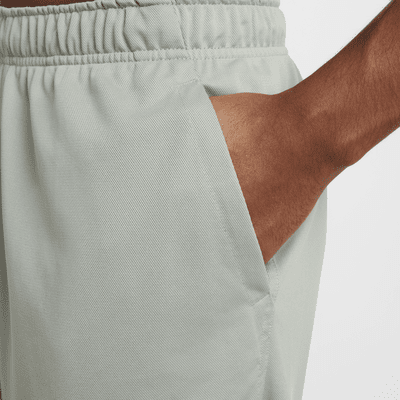 Shorts versátiles sin forro Dri-FIT de 23 cm para hombre Nike Totality