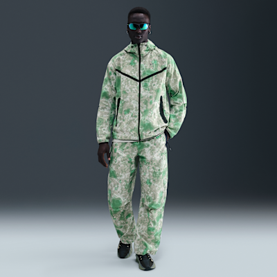 Nike Tech