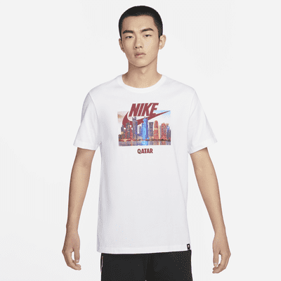 Qatar Men's Graphic T-Shirt. Nike PT