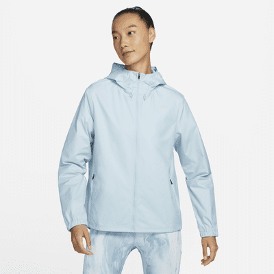 Nike Essential