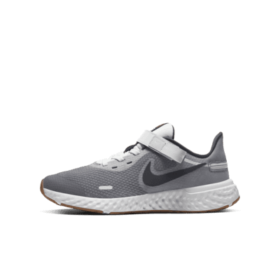 Nike Revolution 5 FlyEase Older Kids' Running Shoes (Wide)