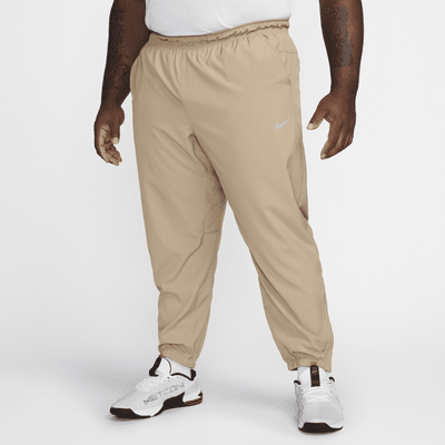 Pants Dri-FIT entallados versátiles para hombre Nike Form