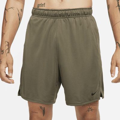 Shorts versátiles sin forro Dri-FIT de 18 cm para hombre Nike Totality