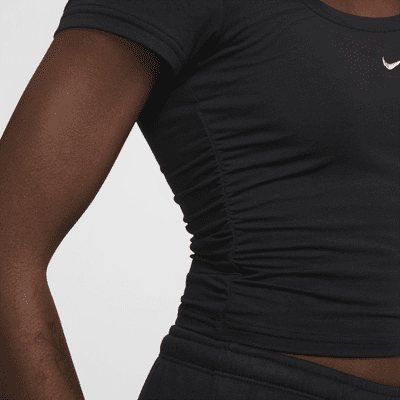 Haut à manches courtes et col carré Nike Sportswear Chill Knit pour femme