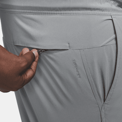 Shorts versátiles sin forro Dri-FIT de 18 cm para hombre Nike Unlimited