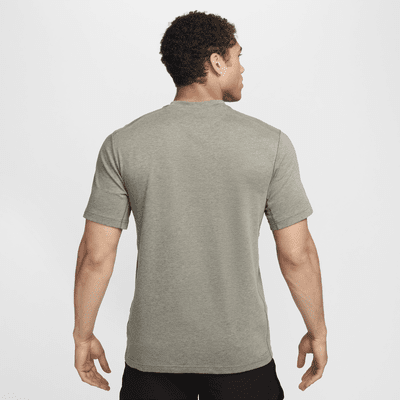 Haut à manches courtes Dri-FIT Nike Primary Swoosh pour homme