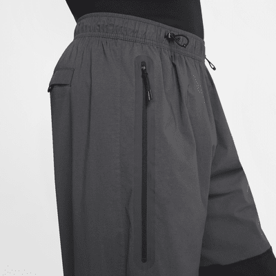 Pantalon oversize tissé Nike Tech pour homme