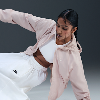 Nike Sportswear Classic Wovens Chaqueta holgada con capucha y protección UV - Mujer