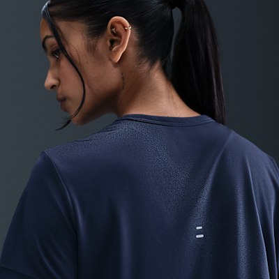 Kortærmet Nike Tempo Dri-FIT-løbetop til kvinder