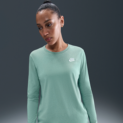 Nike Sportswear Club