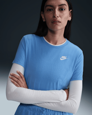 Женская футболка Nike Sportswear Club Essentials