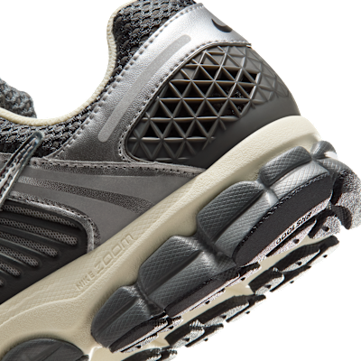 Nike Zoom Vomero 5 Men's Shoes