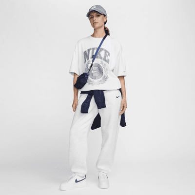 Nike Sportswear Essential Women's Oversized T-Shirt