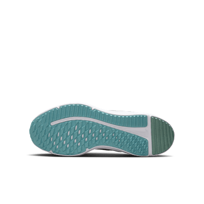 Nike Cosmic Runner Big Kids' Road Running Shoes