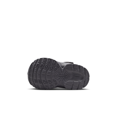 Tenis para bebé/infantil Nike V5 Runner Suede