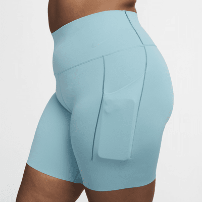 Shorts de ciclismo con bolsillos de 20 cm de tiro alto y media sujeción para mujer Nike Universa