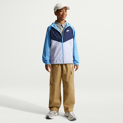 Chamarra Repel con gorro para niños talla grande Nike Sportswear Windrunner