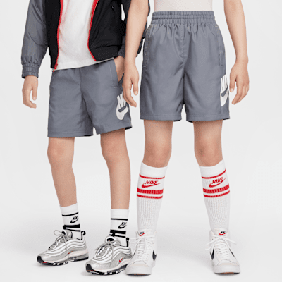 Nike Sportswear Club