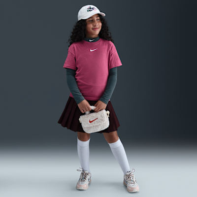 Nike Sportswear Essential Big Kids' (Girls') T-Shirt