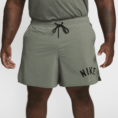 Shorts versátiles Dri-FIT de 18 cm sin forro para hombre Nike Unlimited Swoosh