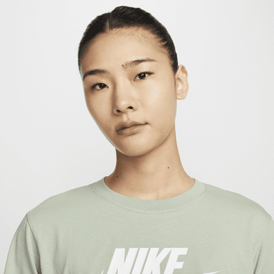 เสื้อยืดเอวลอยผู้หญิง Nike Sportswear Essential