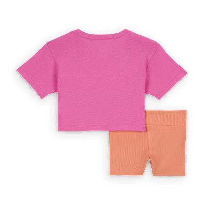 Conjunto de playera y shorts Wild Flower Boxy para bebé (12 a 24 meses) Nike