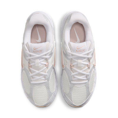 Nike V5 RNR Women's Shoes with Reflective Design Accents