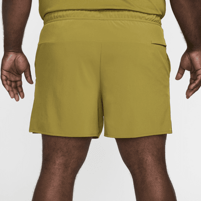 Shorts versátiles sin forro Dri-FIT de 13 cm para hombre Nike Unlimited