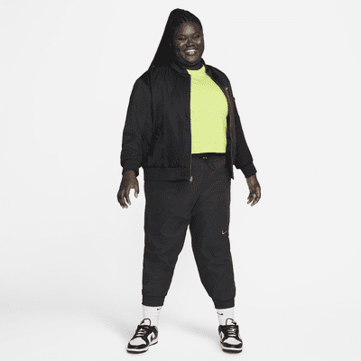 Nike Sportswear vendbar bomberjakke i collegestil til dame (Plus Size)