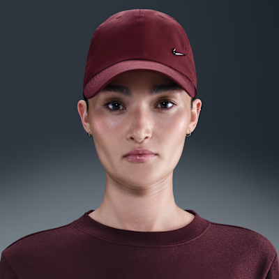 Gorra Swoosh metálica sin estructura Nike Dri-FIT Club