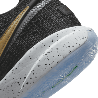LeBron XX EP Basketball Shoes. Nike SG