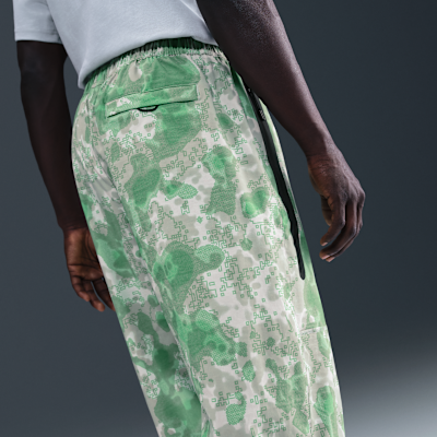 Nike Tech Men's Dri-FIT Woven Camo Loose-Fit Pants