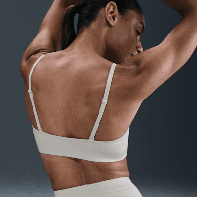 Nike Form Women's Light-Support Non-Padded Triangle Sports Bra