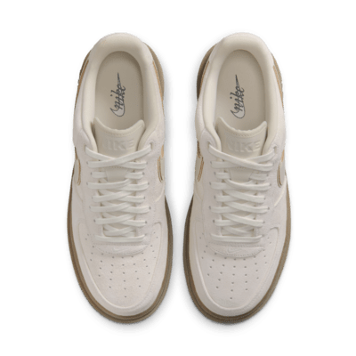 Chaussure Nike Air Force 1 LX pour homme