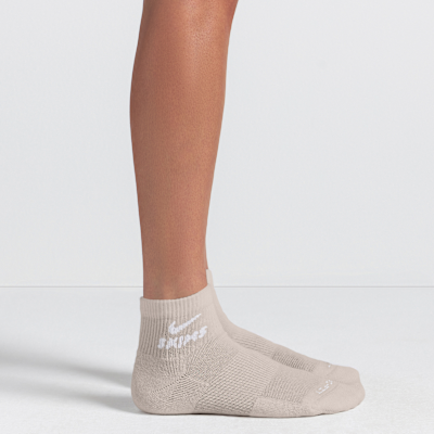 Calcetines cortos NikeSKIMS Dri-FIT para mujer (3 pares)