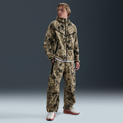 Nike Tech