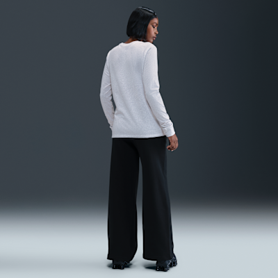 Nike Sportswear Club Women's Long-Sleeve T-Shirt
