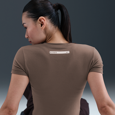 Haut court slim Nike Sportswear pour femme