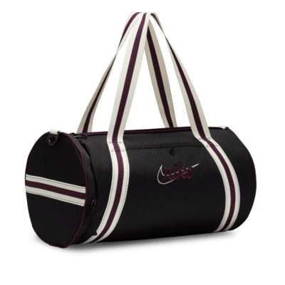 กระเป๋า Duffel สไตล์เรโทร Nike Heritage (13 ล.)
