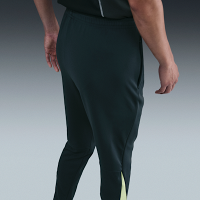 Nike Academy Winter Warrior Men's Therma-FIT Football Pants