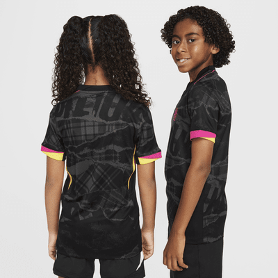 FC Chelsea 2024/25 Stadium Third Nike Replika-Fußballtrikot mit Dri-FIT-Technologie (ältere Kinder)