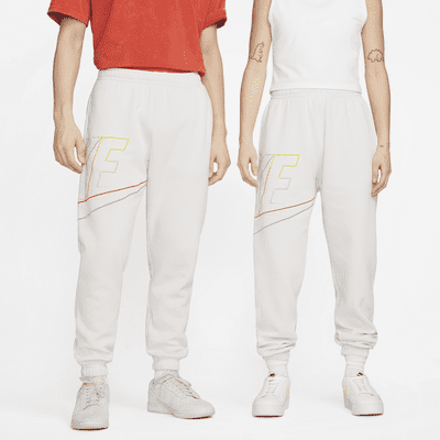 Nike Club Fleece+ Men's Brushed-Back Pants