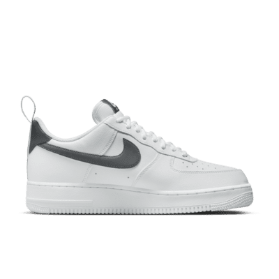 nike air force negras con dorado