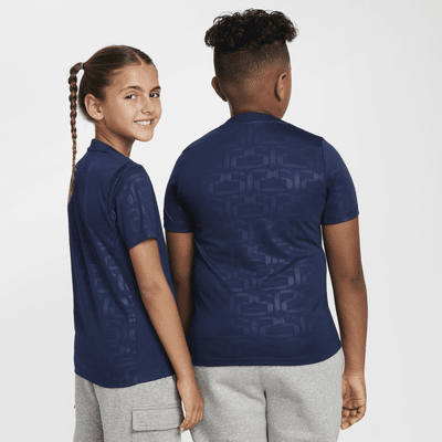 FC Barcelona Academy Pro İç Saha Nike Dri-FIT Maç Öncesi Kısa Kollu Genç Çocuk Futbol Üstü