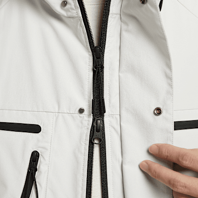 Nike Sportswear Tech superleichte Jacke (Herren)