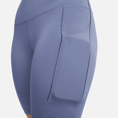 Shorts de ciclismo con bolsillos de 20 cm de tiro alto y media sujeción para mujer Nike Universa